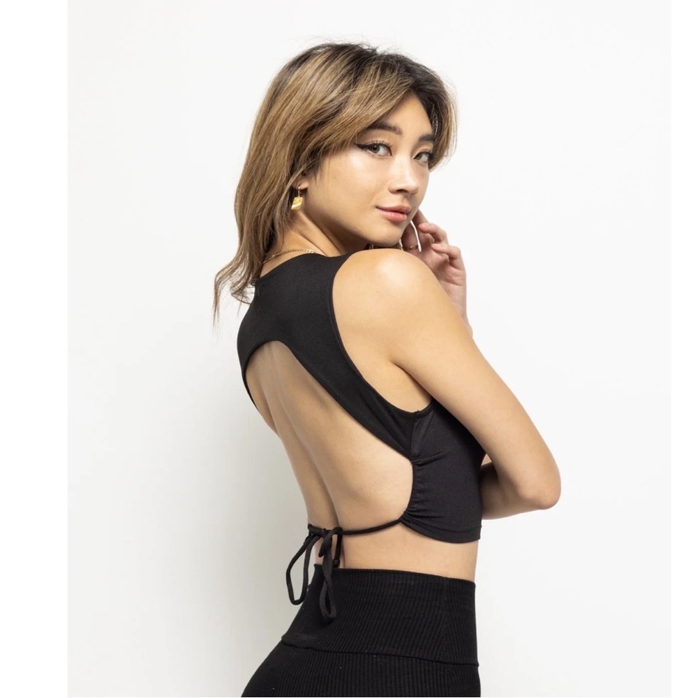 Briavia St George Open Back Crop Top NWT